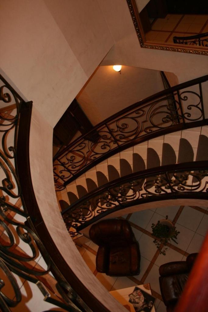 Hotel Prague Zaporizhia Exterior foto